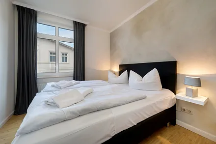 Das schöne Schlafzimmer hat ...