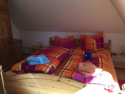 Schlafzimmer oben (DG)