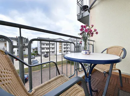 Balkon mit Sitzgelegenheiten