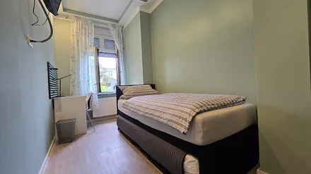 Einzelschlafzimmer 90 x 200 , ausziehbar auf 180 x 200