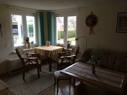 Esstisch im Wohnraum 