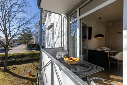 ... ist nach Osten ausgerichtet. 