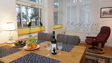 Erker mit Esstisch und "Stressless" Sessel