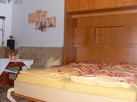 Schrankbett ausgeklappt