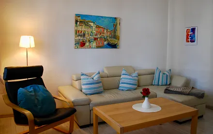 Blick in den Wohnraum.