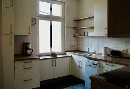 Blick in die 2018 neu eingebaute Küche.