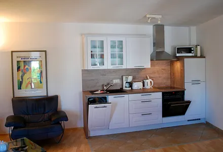 Blick auf die Küchenzeile im Wohnraum