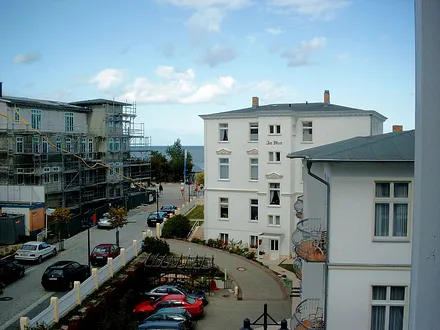 Blick vom Balkon in die Umgebung