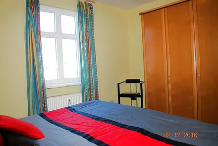 2.Blick in den Schlafraum