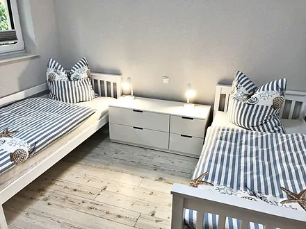 Schlafzimmer mit 2 Einzelbetten