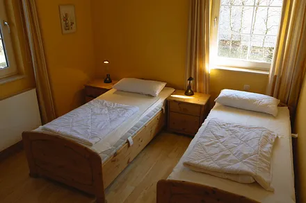 Kinderschlafzimmer (2 Einzelbetten)