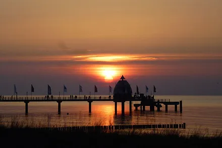 Seebrücke Zingst vor  Sonnenuntergang