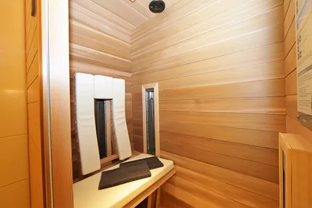Infrarotkabine im Bad