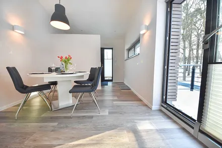 Essbereich mit Balkon