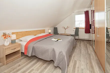 Schalfzimmer 1 im ersten Obergeschoss