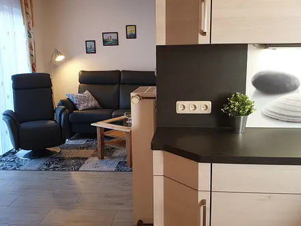 Wohnraum mit Küchenzeile