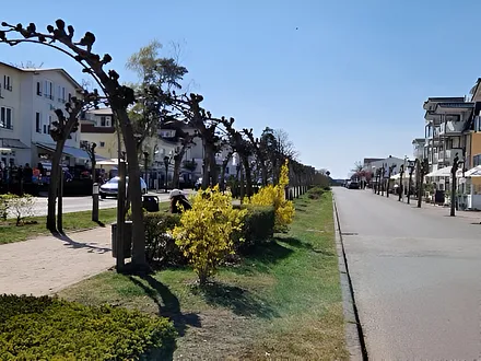 Strandstraße, die Promenade Baabes