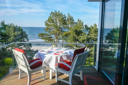 Herzlich willkommen in Ihrem Strandurlaub! Die Ferienwohnung "Woge 13" liegt im 3.OG. Ein Fahrstuhl ist im Haus vorhanden.