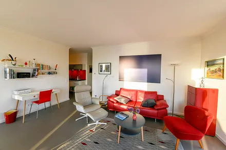 Das Interieur ist ein individueller Vintage-Wohlfühlmix aus Designklassikern der 60er Jahre ... 