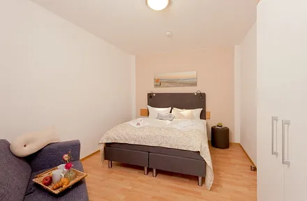 1. Schlafzimmer mit Doppelbett