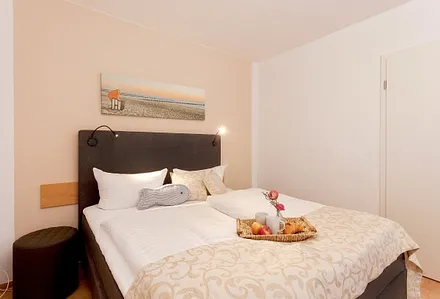 1. Schlafzimmer mit Doppelbett