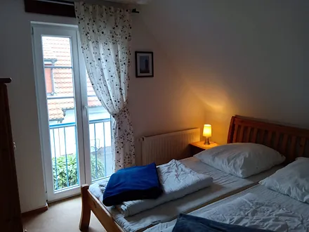 Schlafzimmer 1 mit Doppelbett