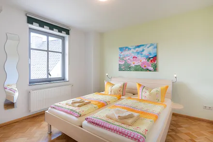 großes Schlafzimmer