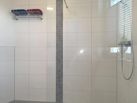 Das Bad - Walk-In - ebenerdige Dusche