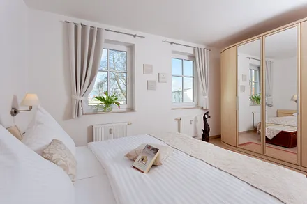 1. Schlafzimmer mit Doppelbett