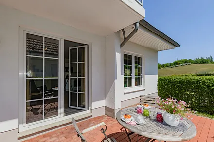 bestuhlte Terrasse in ruhiger Lage
