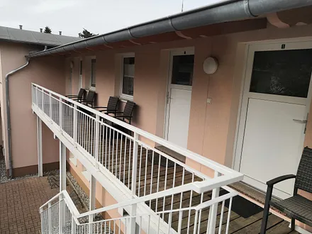 Aussentreppe mit Sitzgelegenheit 