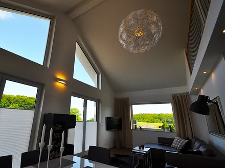 Blick ins Wohn- Esszimmer