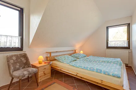 Schlafzimmer 1