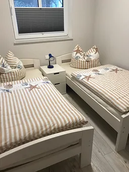 Schlafzimmer mit 2 Einzelbetten