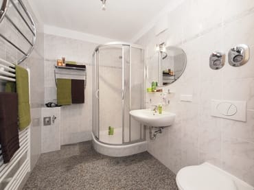 Bad mit Dusche