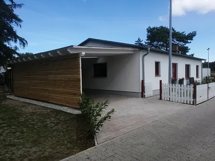 Ihr Parkplatz unter dem Carport