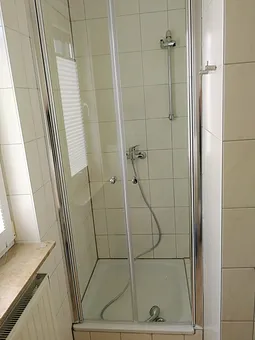 mit Duschbad