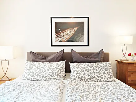 Gut schlafen im großen Boxspringbett