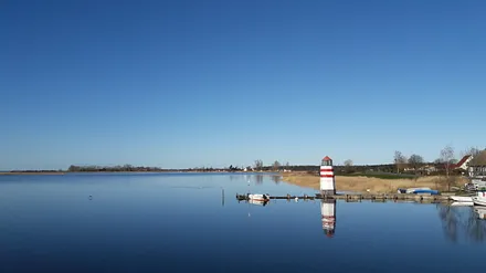 Die Badestelle ist 700 Meter von der Wohnung entfernt