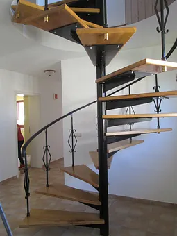 Diele mit Wendeltreppe