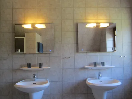 Bad mit Dusche  im Obergeschoss