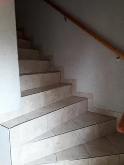 Treppe zu den Schlafzimmern