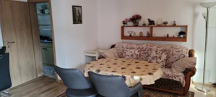 Wohnzimmer mit Klappcouch