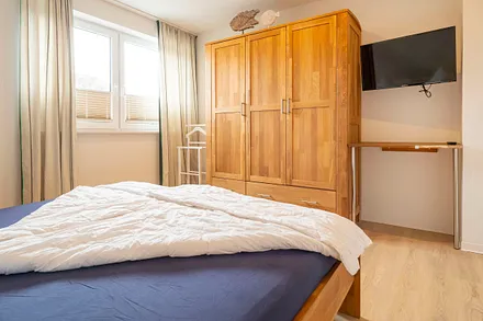 Großzügiger Kleiderschrank