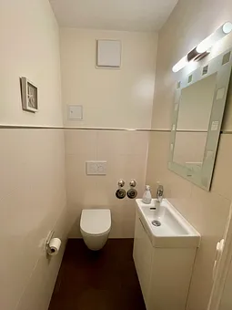 separates WC (2024 renoviert)