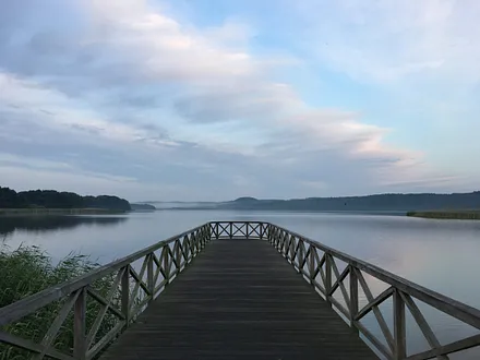 Der Schmachter See in Binz zum Sonnenaufgang.