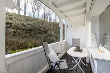 Der möblierte Balkon.