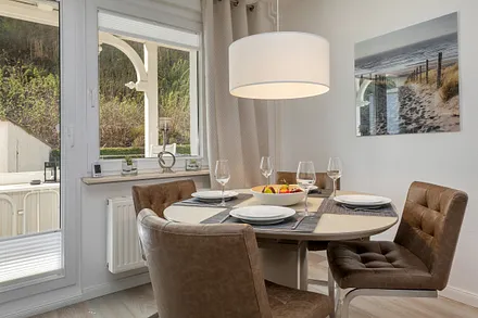 Genießen Sie modernes Ambiente in einer sehr gepflegten Ferienwohnung.