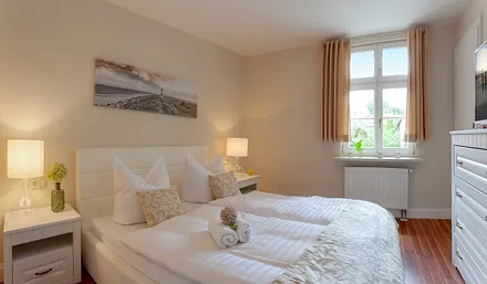 2. Schlafzimmer mit Doppelbett