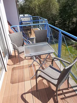 Süd-Balkon (Ab Juni-2020: Balkon mit Bangkirai-Dielen )